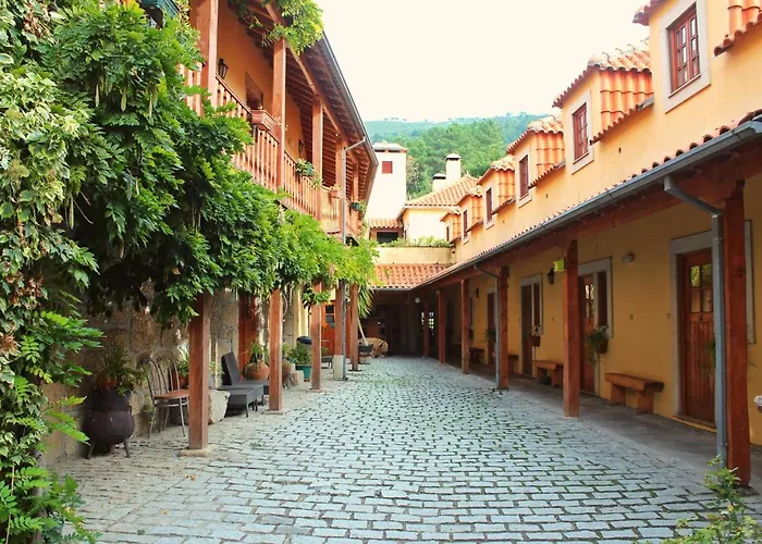 Quinta Do Crestelo Apartmanhotel 4*